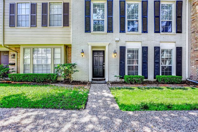 13060 Trail Hollow Drive 3060, Houston, TX 77079