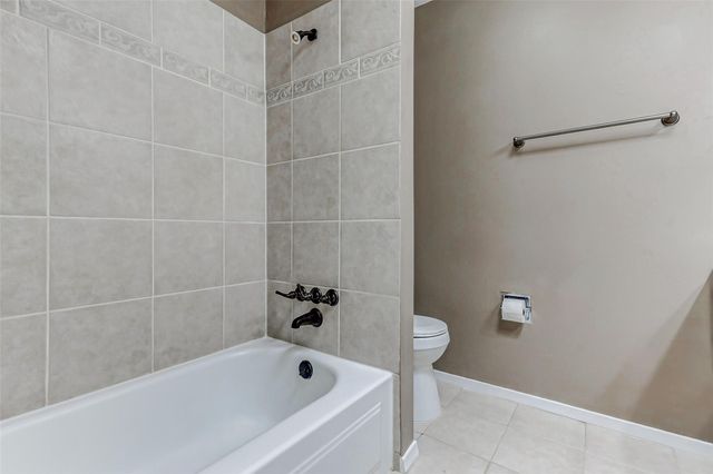 13060 Trail Hollow Drive 3060, Houston, TX 77079