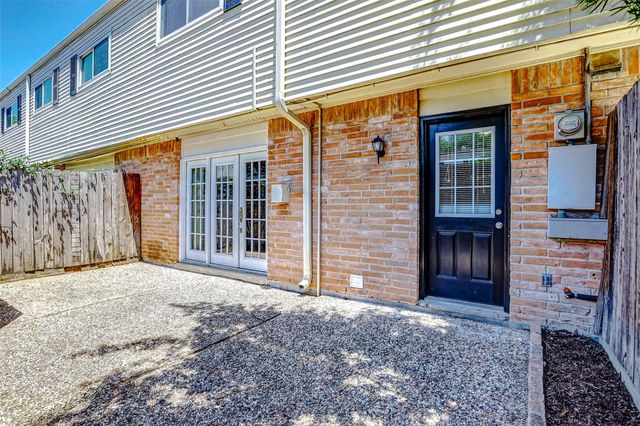 13060 Trail Hollow Drive 3060, Houston, TX 77079