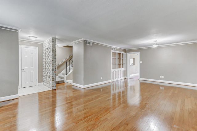 13060 Trail Hollow Drive 3060, Houston, TX 77079