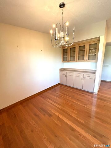 58 Clover Lane, Manchester, CT 06040