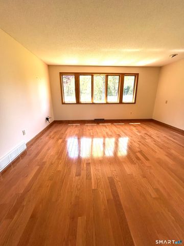 58 Clover Lane, Manchester, CT 06040