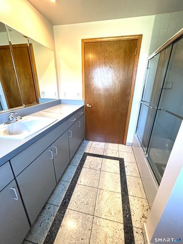 58 Clover Lane, Manchester, CT 06040