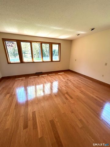 58 Clover Lane, Manchester, CT 06040