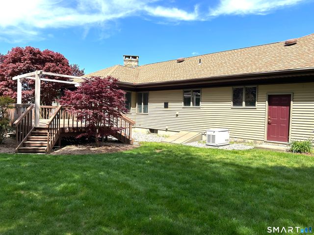 58 Clover Lane, Manchester, CT 06040
