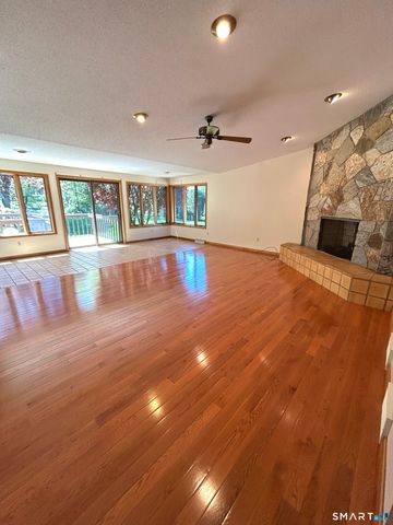 58 Clover Lane, Manchester, CT 06040
