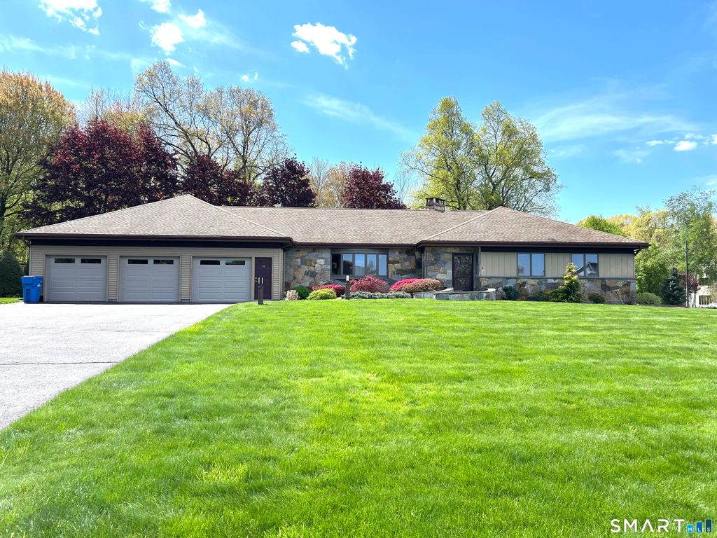 58 Clover Lane, Manchester, CT 06040