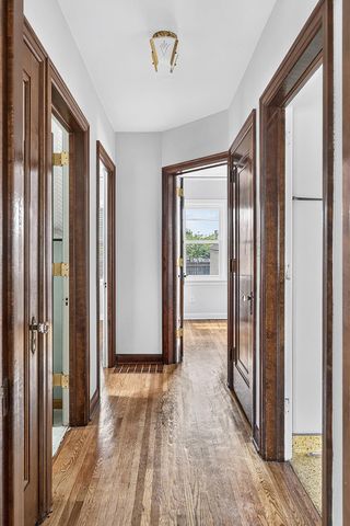 1122 Sherburne Avenue, Saint Paul, MN 55104