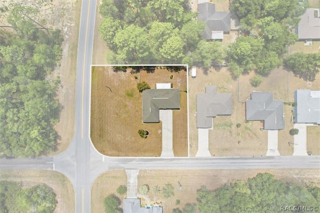 8278 N Pickinz Way, Citrus Springs, FL 34433