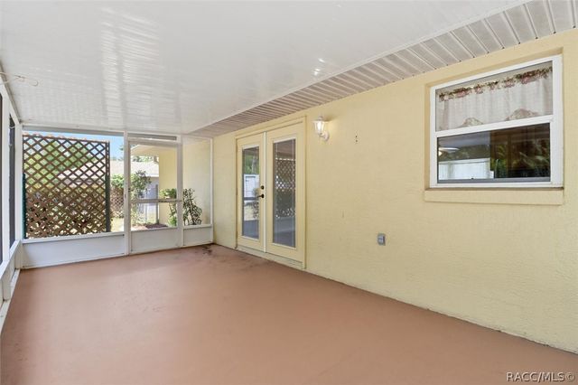 8278 N Pickinz Way, Citrus Springs, FL 34433