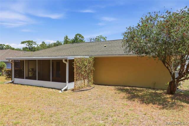 8278 N Pickinz Way, Citrus Springs, FL 34433