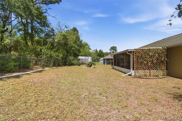 8278 N Pickinz Way, Citrus Springs, FL 34433