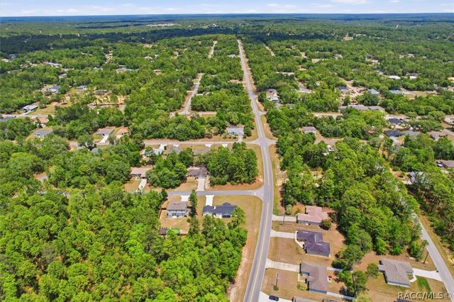 8278 N Pickinz Way, Citrus Springs, FL 34433