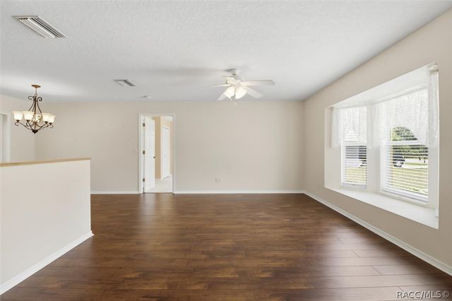 8278 N Pickinz Way, Citrus Springs, FL 34433