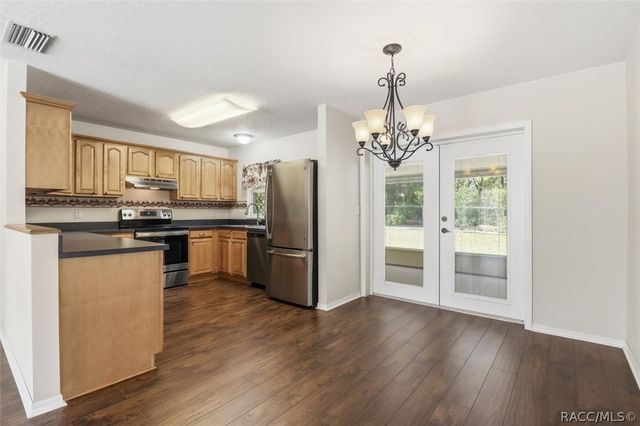 8278 N Pickinz Way, Citrus Springs, FL 34433