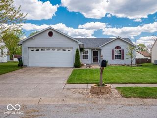 423 Winterhawk Drive, Indianapolis, IN 46241
