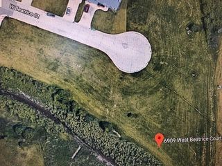 6909 W BEATRICE COURT, Milwaukee, WI 53223