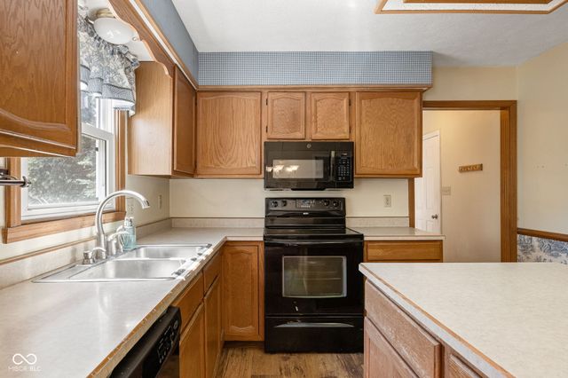 725 Morse Landing Drive, Cicero, IN 46034