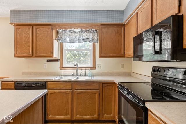 725 Morse Landing Drive, Cicero, IN 46034