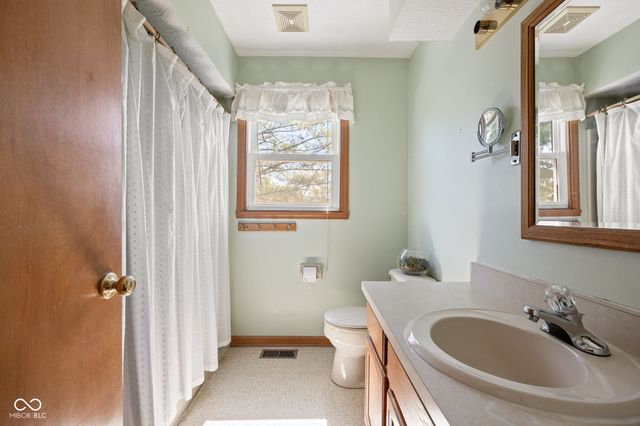 725 Morse Landing Drive, Cicero, IN 46034
