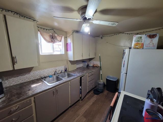 219 E MONROE ST, Rapid City, SD 57701