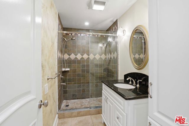 6646 Franrivers Avenue, West Hills (los Angeles), CA 91307