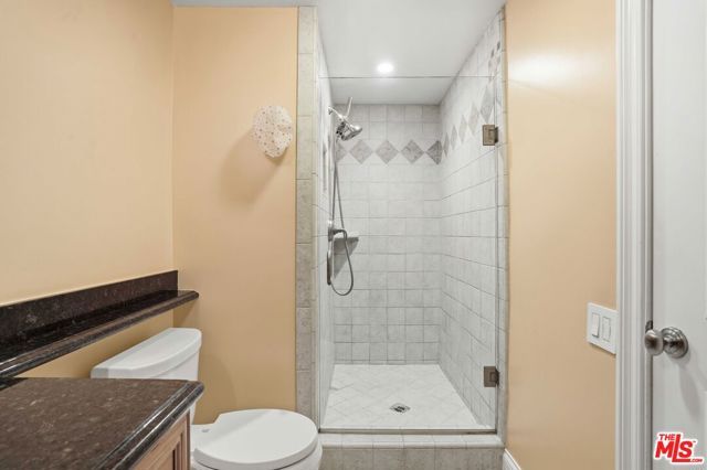 6646 Franrivers Avenue, West Hills (los Angeles), CA 91307