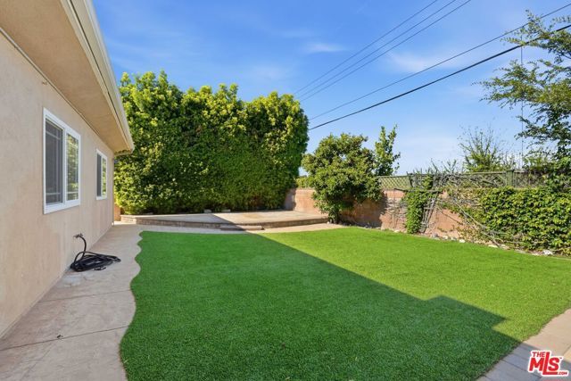 6646 Franrivers Avenue, West Hills (los Angeles), CA 91307