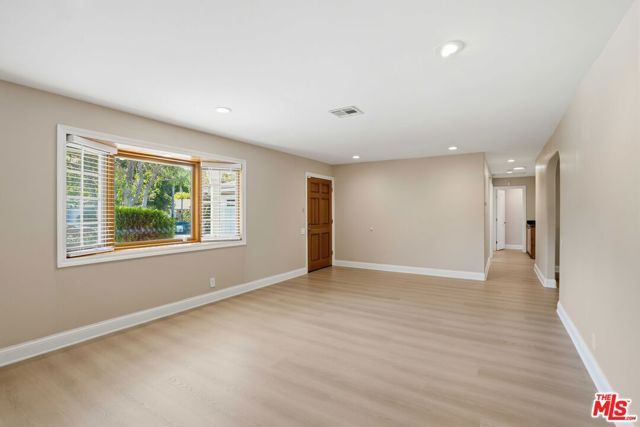 6646 Franrivers Avenue, West Hills (los Angeles), CA 91307