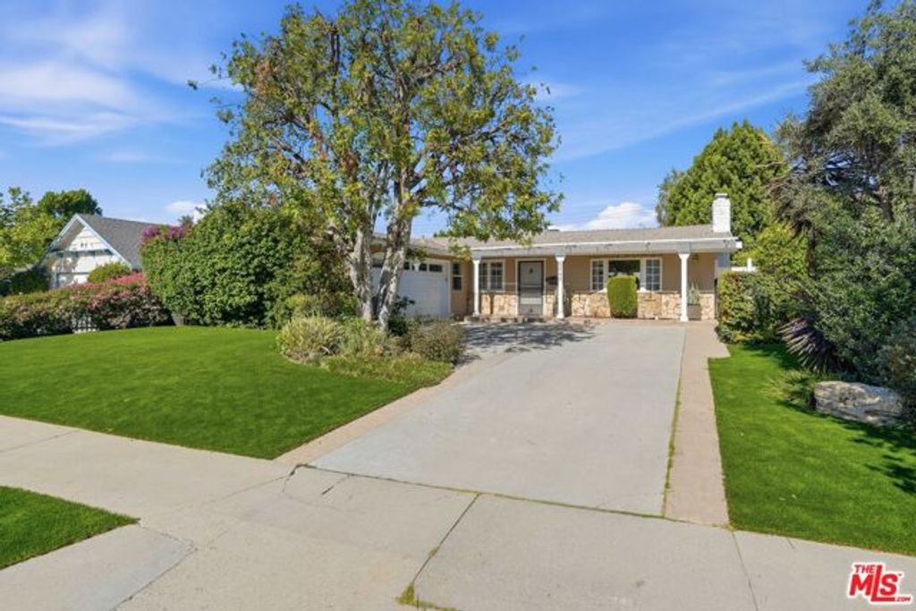 6646 Franrivers Avenue, West Hills (los Angeles), CA 91307