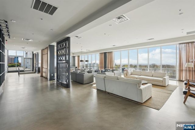 1 Executive Drive 301, Fort Lee, NJ 07024