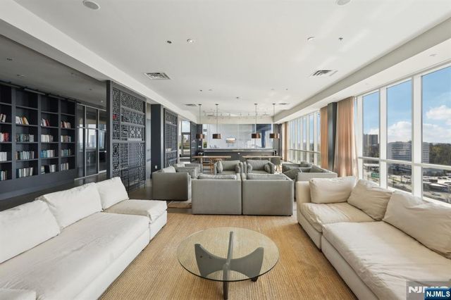 1 Executive Drive 301, Fort Lee, NJ 07024