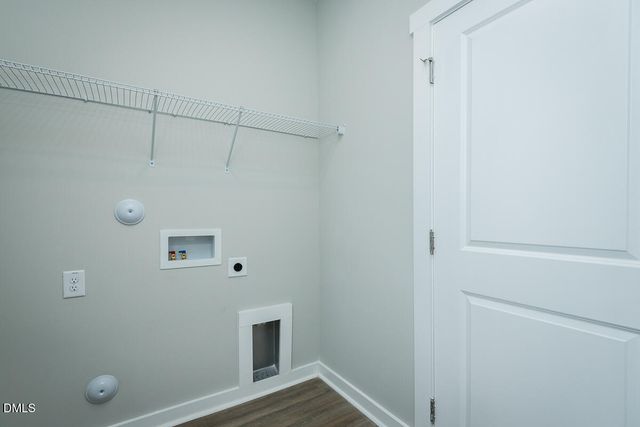 409 E Lee Avenue, Yadkinville, NC 27055