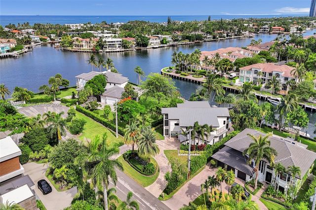 113 Holiday Drive, Hallandale Beach, FL 33009