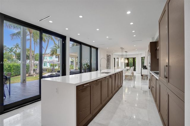 113 Holiday Drive, Hallandale Beach, FL 33009