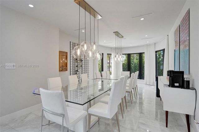 113 Holiday Drive, Hallandale Beach, FL 33009