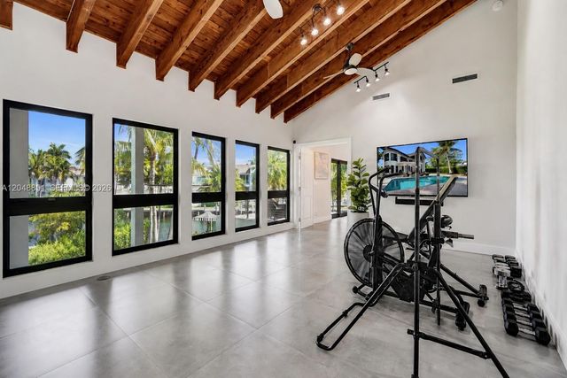 113 Holiday Drive, Hallandale Beach, FL 33009