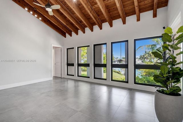 113 Holiday Drive, Hallandale Beach, FL 33009