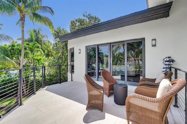 113 Holiday Drive, Hallandale Beach, FL 33009
