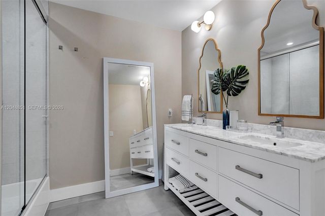113 Holiday Drive, Hallandale Beach, FL 33009
