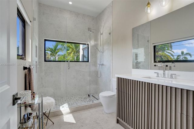 113 Holiday Drive, Hallandale Beach, FL 33009