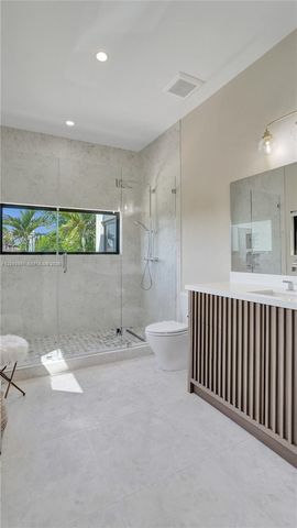 113 Holiday Drive, Hallandale Beach, FL 33009