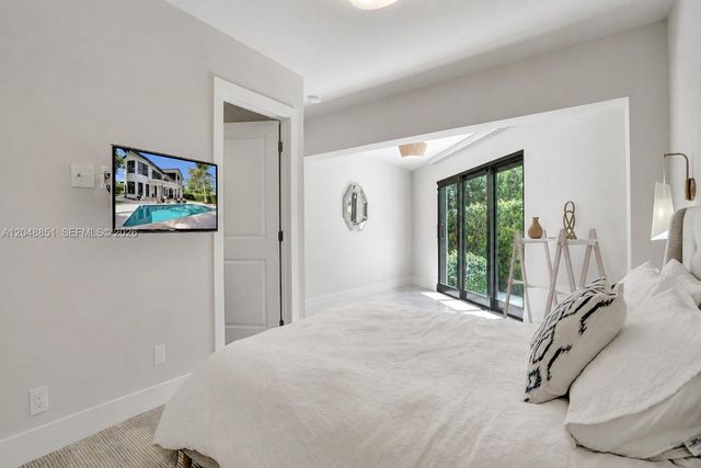 113 Holiday Drive, Hallandale Beach, FL 33009