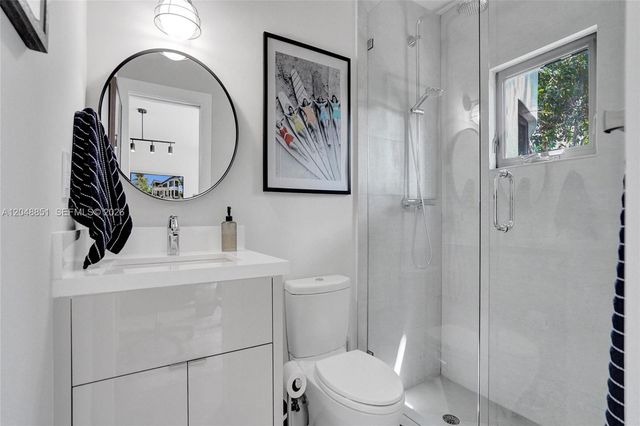 113 Holiday Drive, Hallandale Beach, FL 33009