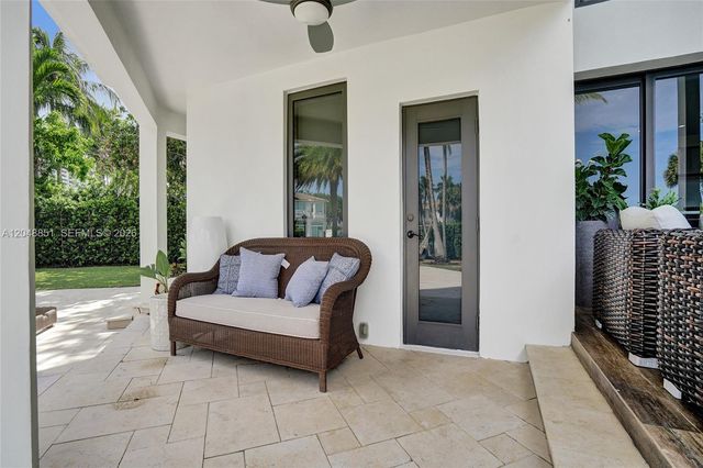113 Holiday Drive, Hallandale Beach, FL 33009