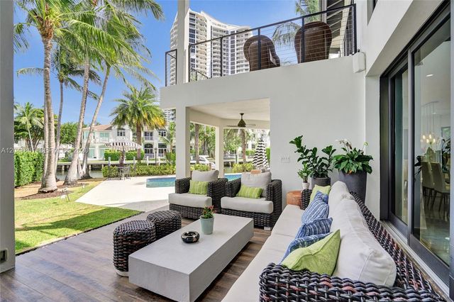 113 Holiday Drive, Hallandale Beach, FL 33009