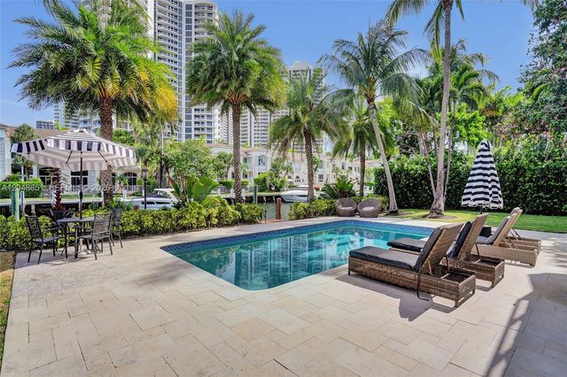 113 Holiday Drive, Hallandale Beach, FL 33009