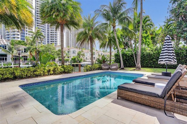 113 Holiday Drive, Hallandale Beach, FL 33009