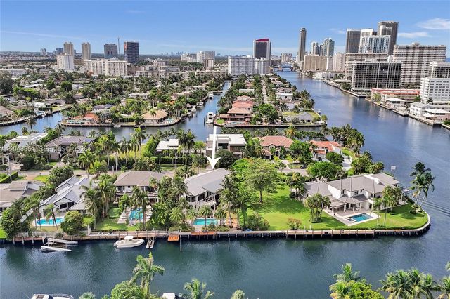 113 Holiday Drive, Hallandale Beach, FL 33009