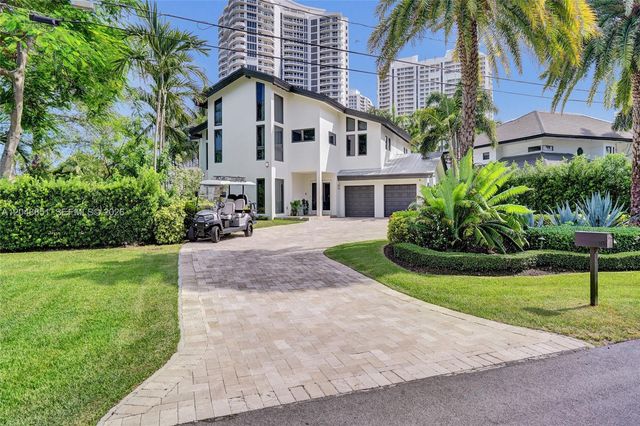 113 Holiday Drive, Hallandale Beach, FL 33009